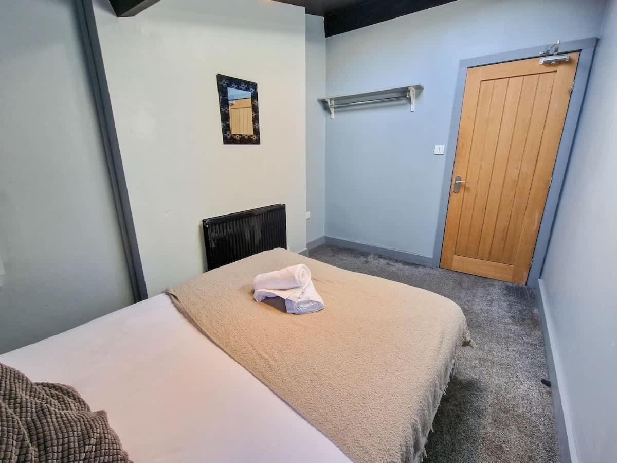 Flat Sleeps 8 By Superhost Manchester