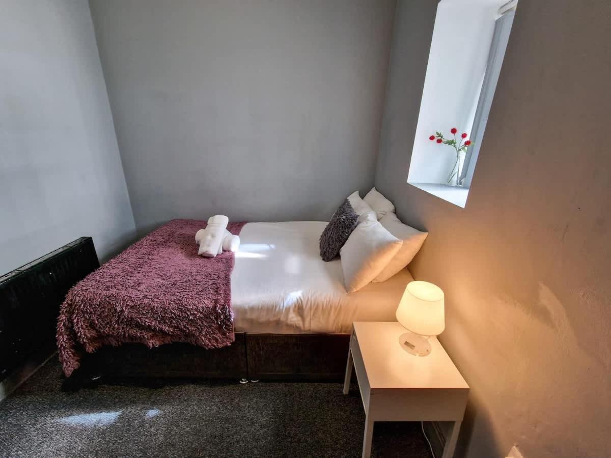 Flat Sleeps 8 By Superhost Manchester