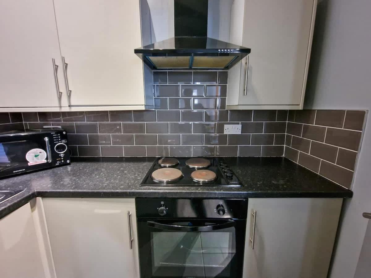 Flat Sleeps 8 By Superhost * Manchester