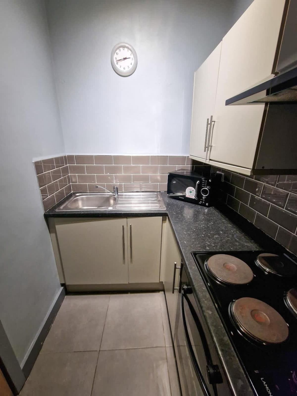 Flat Sleeps 8 By Superhost Apartment *