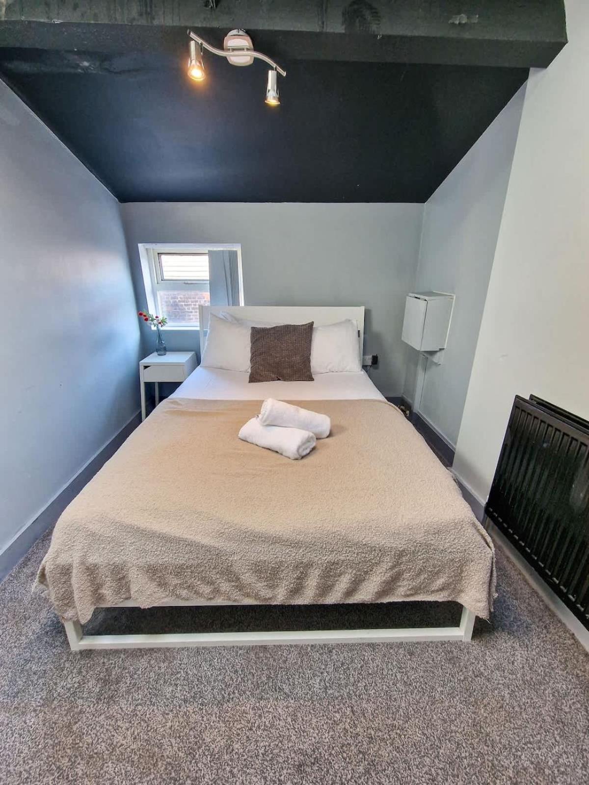 Flat Sleeps 8 By Superhost Apartment *